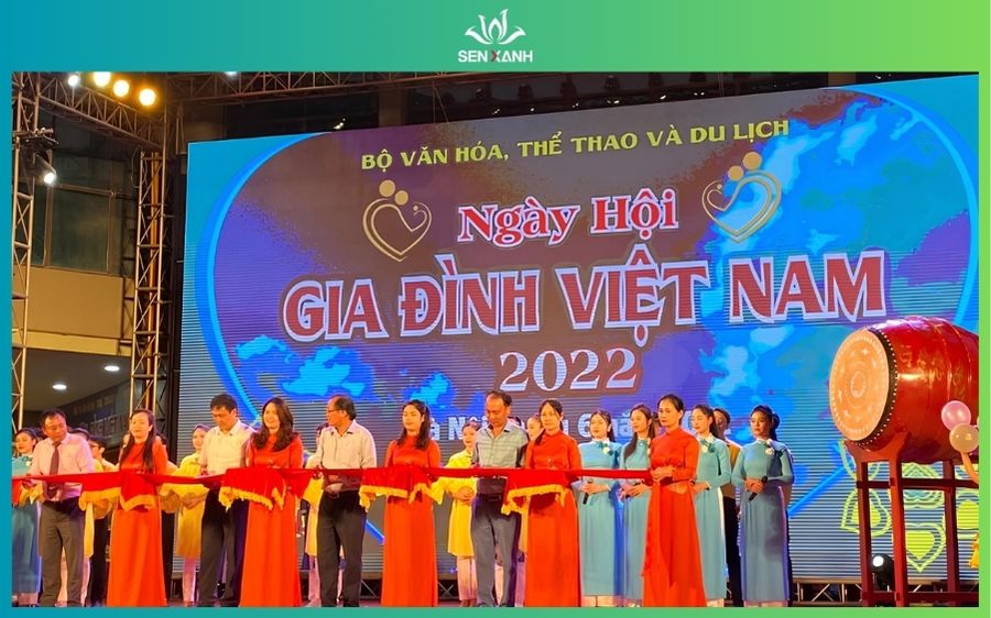 Tổ Chức Ngày Hội Gia Đình: Gợi Ý 5 Hoạt Động Thú Vị Ngày hội gia đình là gì?