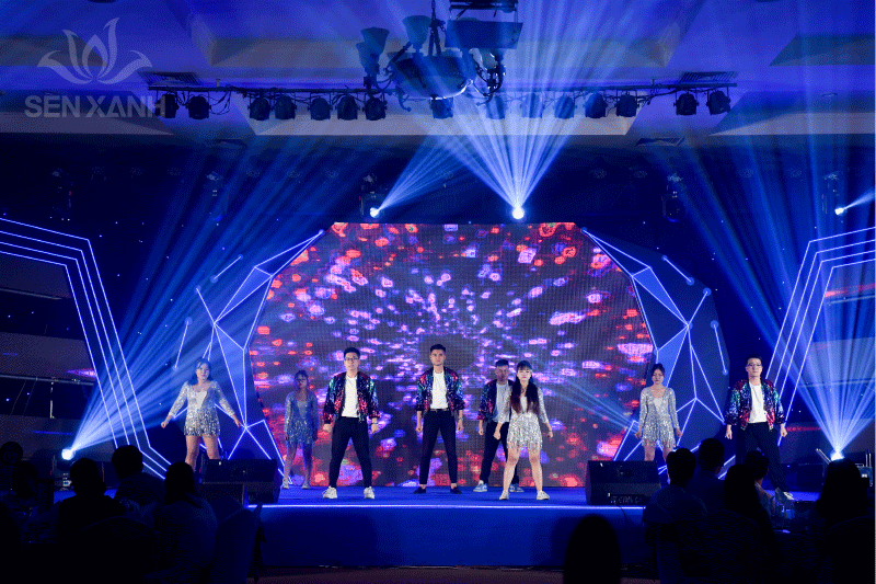 Sẽ thật thiếu sót nếu không có các màn trình diễn văn nghệ sôi động trong bữa tiệc Gala Dinner HTC