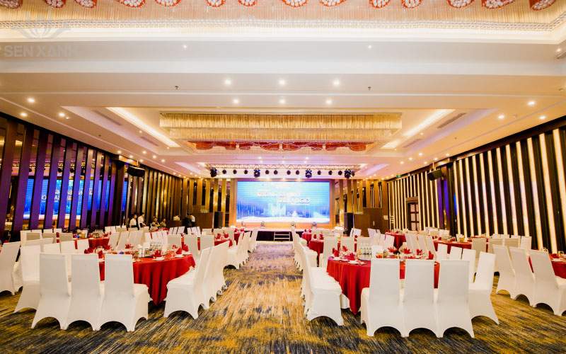 Tổ Chức Team Building & Gala Dinner - Công ty ECL Sầm Sơn - Không Bây Giờ Thì Bao Giờ Sen Xanh đã lựa chọn không gian tổ chức tiệc Gala Dinner hoành tráng, sang trọng cho ECL