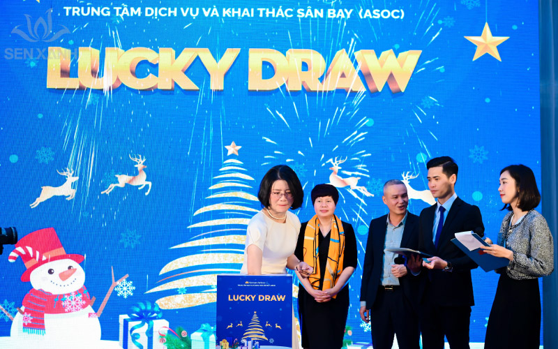 Tổ Chức Sự Kiện - Year End Party - Merry Christmas & Happy New Year 2024 - Công ty ASOC Lucky Draw - Phần quay thưởng may mắn được mong chờ nhất trong sự kiện