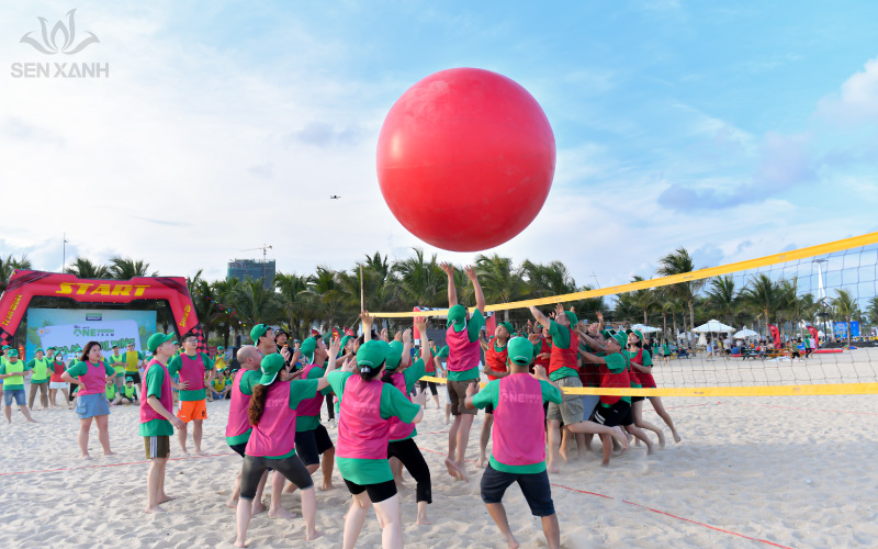 C&aacute;c th&agrave;nh vi&ecirc;n Green Group hết m&igrave;nh trong những tr&ograve; chơi đầy th&uacute; vị do Sen Xanh thiết kế v&agrave; tổ chức