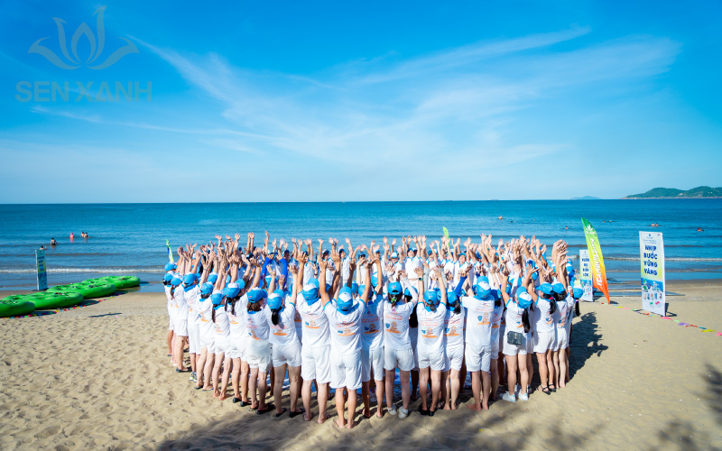 C&ugrave;ng nhau chung sức cố gắng v&igrave; tập thể