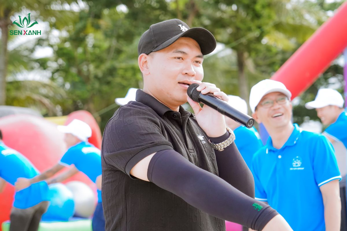 Mẫu kịch bản mc team building chuyên nghiệp MC dẫn dắt mở đầu chương trình