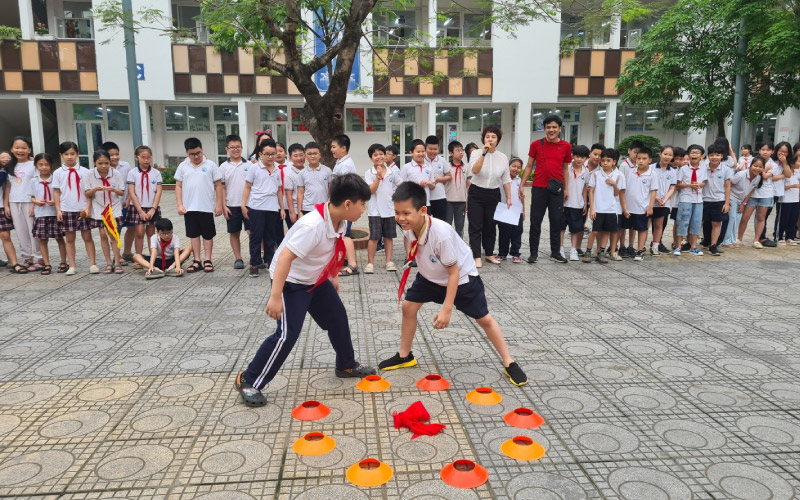 Các Trò Chơi Dành Cho Học Sinh Cấp 2 Bổ Ích, Vui Nhộn Trò chơi “Cướp cờ” Giúp các em học sinh rèn luyện sức khỏe