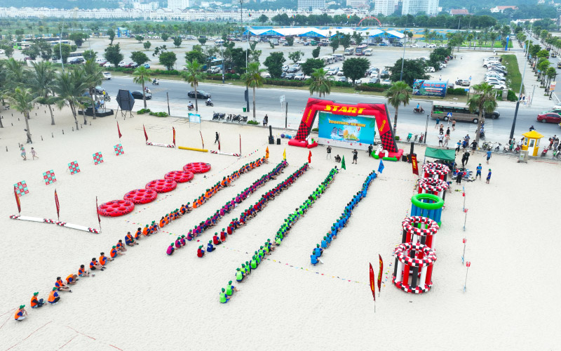 Tr&ograve; chơi &ldquo;X&acirc;y cầu đo&agrave;n kết&rdquo;r&egrave;n luyện tư duy logic