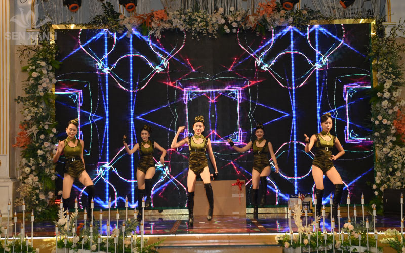 C&aacute;c tiết mục văn nghệ cho đ&ecirc;m tiệc mang kh&ocirc;ng kh&iacute; s&ocirc;i động đầy ấn tượng