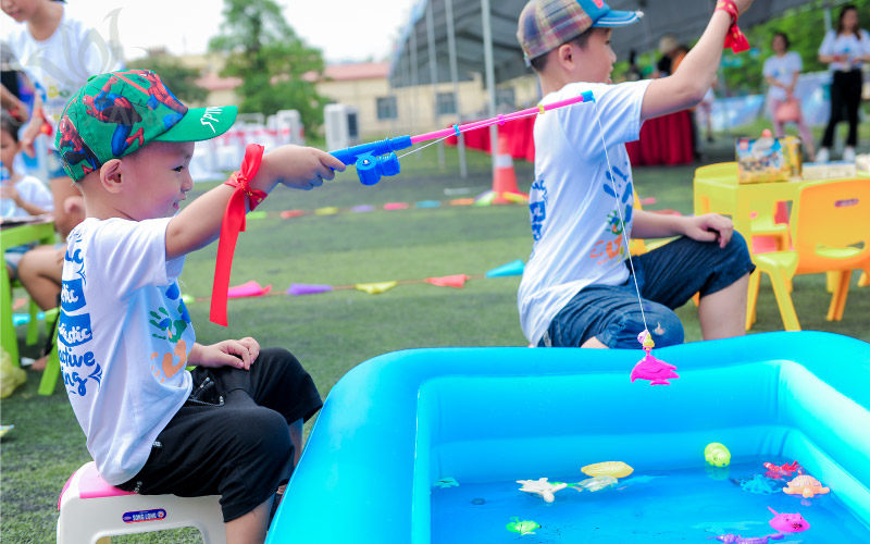 C&aacute;c tr&ograve; chơi với nước cũng l&agrave; phần g&acirc;y được ấn tượng v&agrave; th&iacute;ch th&uacute; nhất cho c&aacute;c &ldquo;th&agrave;nh vi&ecirc;n nh&iacute;&rdquo;