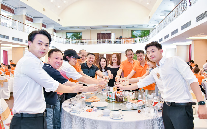 Bữa tiệc Gala ấm c&uacute;ng c&ugrave;ng c&aacute;c th&agrave;nh vi&ecirc;n FPT