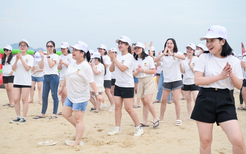 Chương tr&igrave;nh Team Building được Sen Xanh thiết kế tr&ograve; chơi mang t&iacute;nh kết nối đồng đội