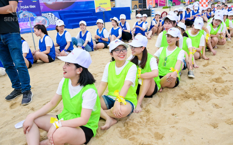 C&aacute;c th&agrave;nh vi&ecirc;n đều h&agrave;o hứng tham gia c&aacute;c chương tr&igrave;nh m&agrave; Sen Xanh thiết kế