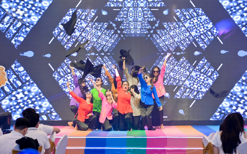 Vuihoc Got Talent với nhiều tiết mục "c&acirc;y nh&agrave; l&aacute; vườn" s&aacute;ng tạo