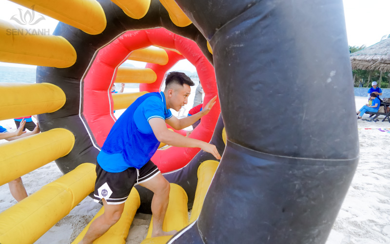 Sen Xanh triển khai nhiều hoạt động Team Building tr&ecirc;n b&atilde;i biển th&uacute; vị, gắn kết tinh thần đo&agrave;n kết