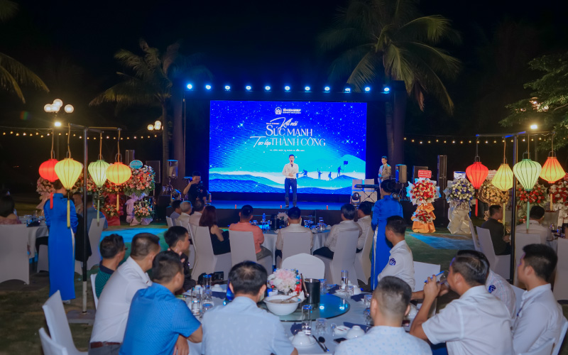 Gala kỷ niệm d&agrave;nh cho T&acirc;m Sen Group c&oacute; nhiều tiết mục văn nghệ ấn tượng