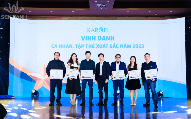 Những c&aacute; nh&acirc;n xuất sắc của Karofi trong một năm vừa qua được vinh danh