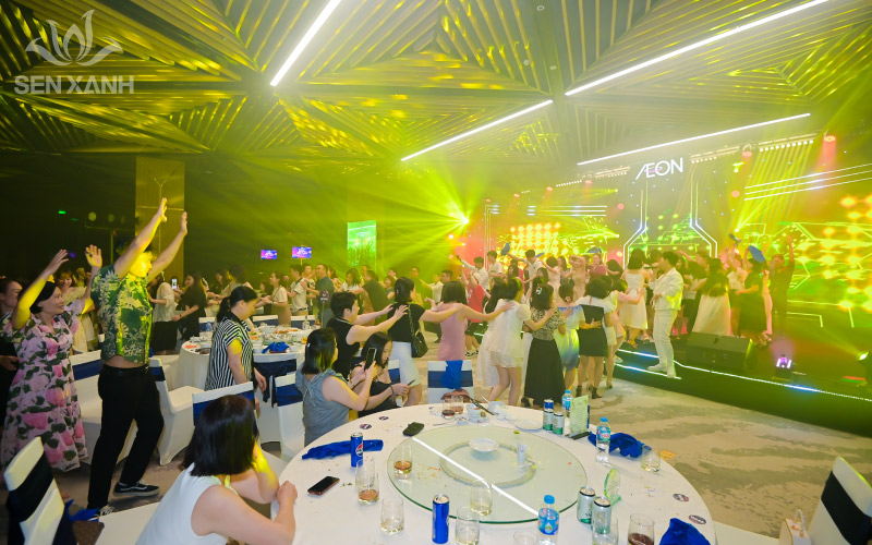 Tổ chức chương tr&igrave;nh Company Trip gi&uacute;p nh&acirc;n vi&ecirc;n được thư gi&atilde;n v&agrave; giảm stress