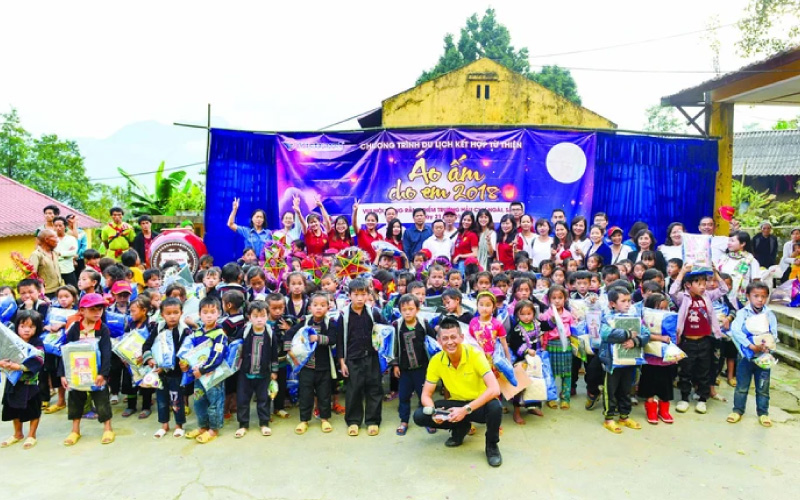 Tour du lịch kết hợp với thiện nguyện