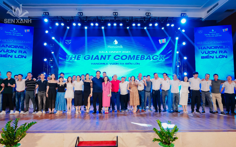 Kh&ocirc;ng kh&iacute; Gala Dinner thực sự b&ugrave;ng nổ, để lại những ấn tượng s&acirc;u sắc trong l&ograve;ng mỗi th&agrave;nh vi&ecirc;n Hanoimilk.