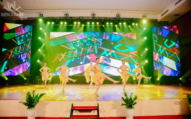 Kh&ocirc;ng kh&iacute; Gala Dinner thực sự b&ugrave;ng nổ, để lại những ấn tượng s&acirc;u sắc trong l&ograve;ng mỗi th&agrave;nh vi&ecirc;n Hanoimilk.