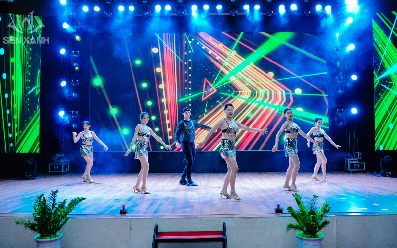 Kh&ocirc;ng kh&iacute; Gala Dinner thực sự b&ugrave;ng nổ, để lại những ấn tượng s&acirc;u sắc trong l&ograve;ng mỗi th&agrave;nh vi&ecirc;n Hanoimilk.