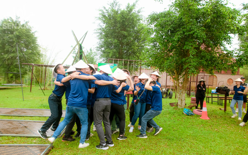 C&aacute;c thử th&aacute;ch gi&uacute;p mọi người kh&aacute;m ph&aacute; khả năng tiềm ẩn của nhau v&agrave; cải thiện sự gắn kết trong tập thể