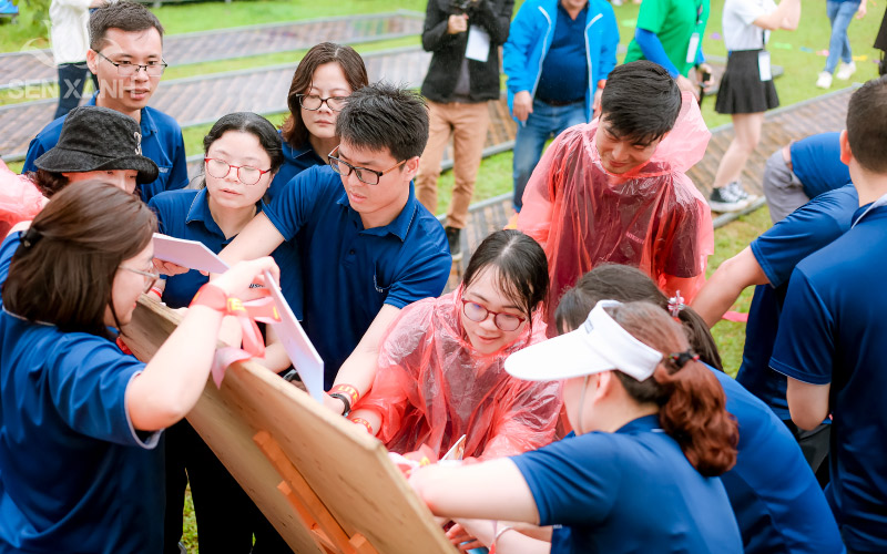 C&aacute;c thử th&aacute;ch gi&uacute;p mọi người kh&aacute;m ph&aacute; khả năng tiềm ẩn của nhau v&agrave; cải thiện sự gắn kết trong tập thể