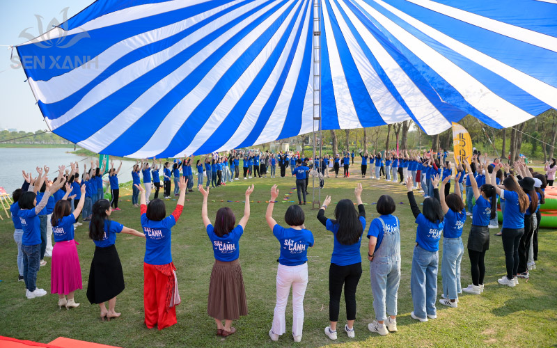 Tổ chức du lịch công ty kết hợp Teambuilding ngoài trời