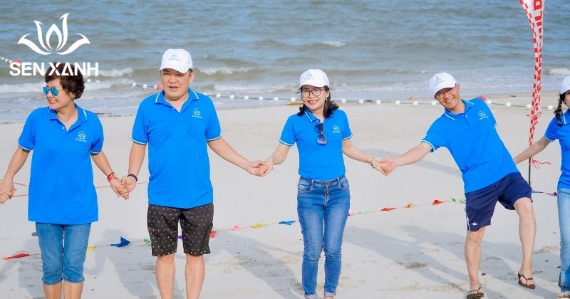 Tr&ograve; chơi n&agrave;y y&ecirc;u cầu sự kh&eacute;o l&eacute;o, phối hợp nhịp nh&agrave;ng v&agrave; tinh thần đo&agrave;n kết giữa c&aacute;c th&agrave;nh vi&ecirc;n.