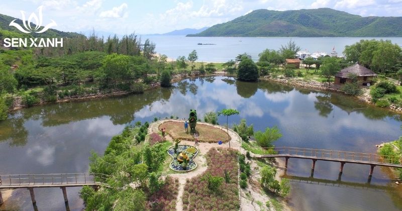 Suối Hoa Lan l&agrave; địa điểm l&yacute; tưởng để tổ chức team building theo phong c&aacute;ch kh&aacute;m ph&aacute; thi&ecirc;n nhi&ecirc;n.