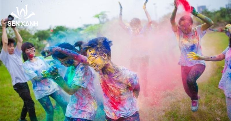 Top 10 trò chơi Teambuilding liên hoàn cực vui năm 2025 Trò chơi này giúp cải thiện khả năng làm việc nhóm và chú ý đến chi tiết.