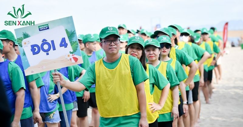 Tr&ograve; chơi n&agrave;y gi&uacute;p tăng cường khả năng phối hợp v&agrave; sự ăn &yacute; giữa c&aacute;c th&agrave;nh vi&ecirc;n trong nh&oacute;m.
