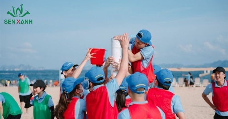 Tr&ograve; chơi n&agrave;y gi&uacute;p c&aacute;c th&agrave;nh vi&ecirc;n học c&aacute;ch l&agrave;m việc nh&oacute;m, chia sẻ v&agrave; hỗ trợ nhau trong c&ocirc;ng việc.