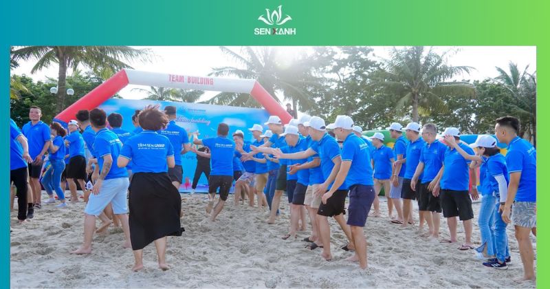 Top 10 trò chơi Teambuilding liên hoàn cực vui năm 2025 Trò chơi này giúp rèn luyện khả năng quan sát, chú ý đến chi tiết và làm việc nhóm trong môi trường căng thẳng.