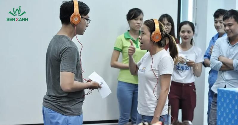 50+ Ý Tưởng Trò Chơi Teambuilding Gắn Kết Đội Ngũ Trò chơi này thường tạo nên tiếng cười sảng khoái nhờ vào sự “tam sao thất bản” vô cùng bất ngờ và hài hước.