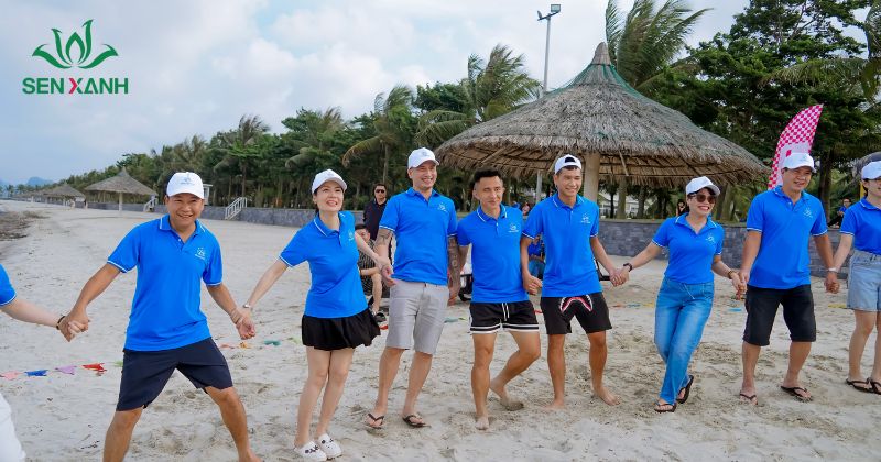 Top 10 trò chơi Teambuilding liên hoàn cực vui năm 2026 Trò chơi này đẩy mạnh sự hợp tác và phát triển khả năng tìm kiếm, kết nối thông tin giữa các thành viên trong nhóm.