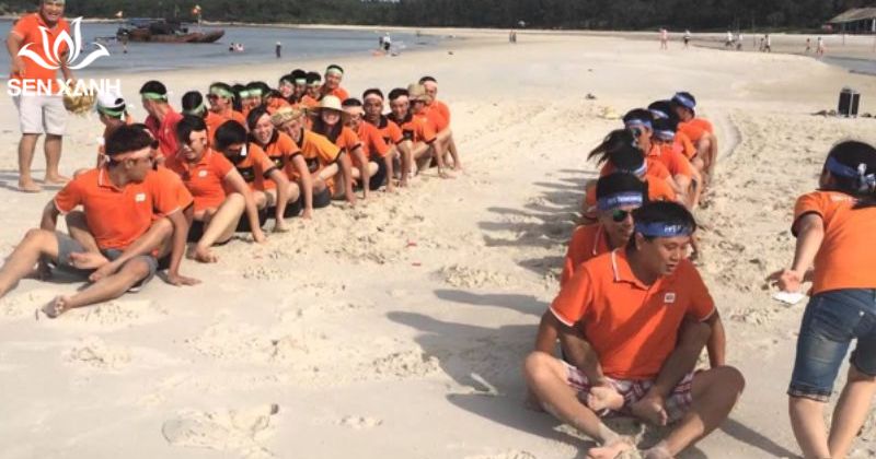 Tr&ograve; chơi n&agrave;y kh&ocirc;ng chỉ kiểm tra sự kh&eacute;o l&eacute;o m&agrave; c&ograve;n gi&uacute;p tăng cường khả năng giao tiếp giữa c&aacute;c th&agrave;nh vi&ecirc;n