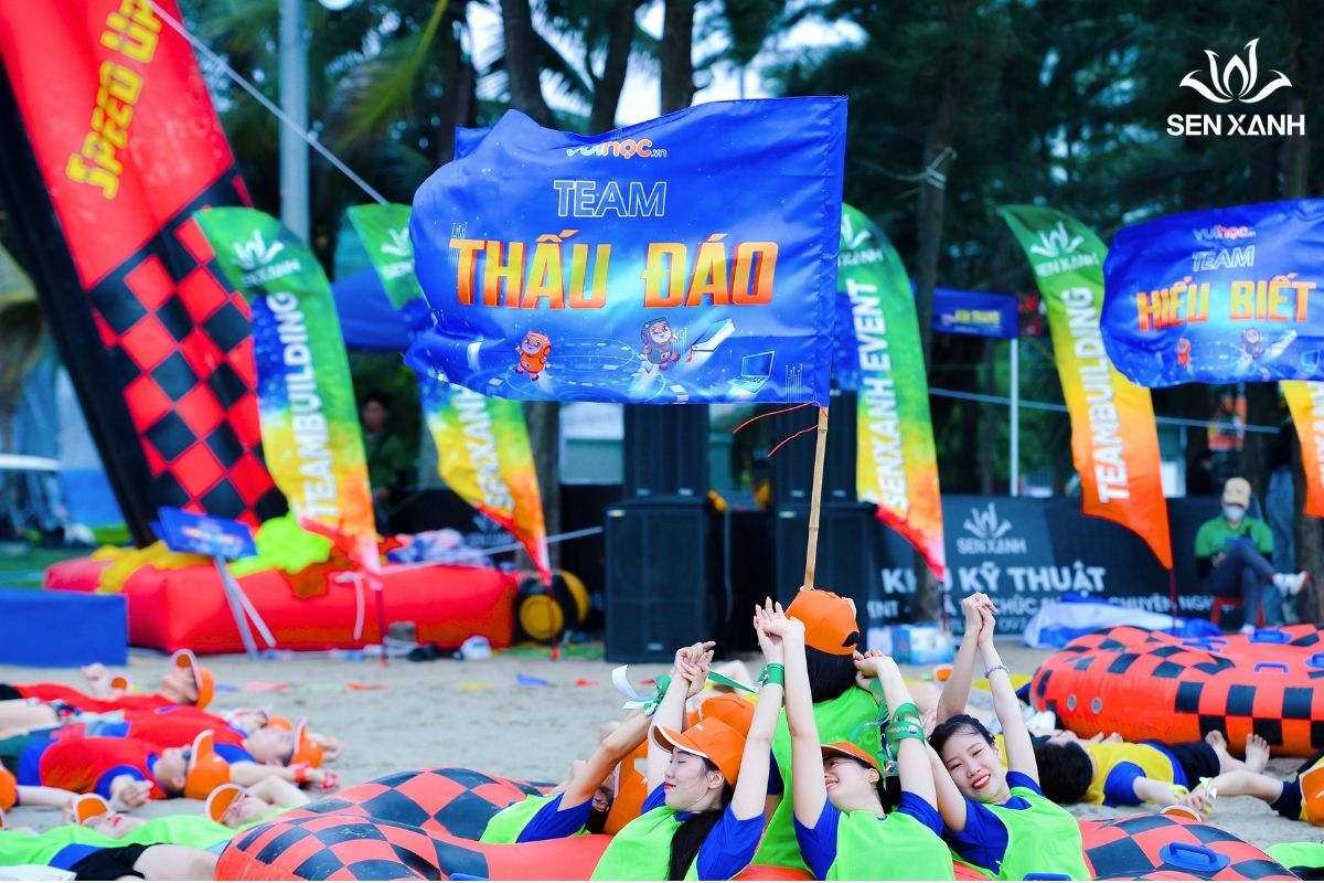 Hình ảnh vui nhộn của nhân viên Team building Vui học 2023