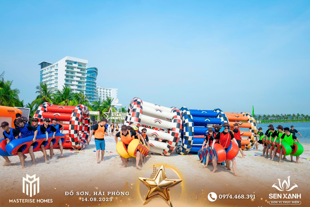 Mọi người tham gia vui vẻ