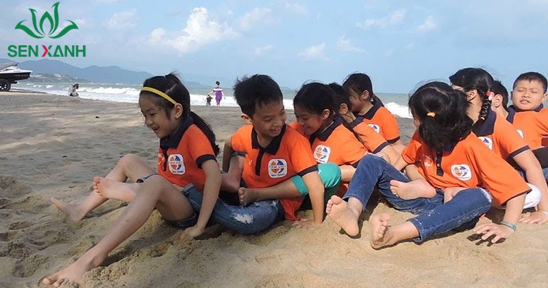 Kinh nghiệm tổ chức team building chạy trạm Trò chơi kích thích sự sáng tạo và phối hợp của đội.
