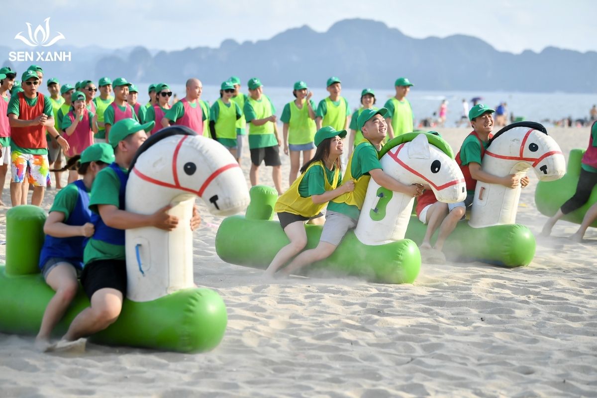Trò chơi đua ngựa phao team building Green Group 2023