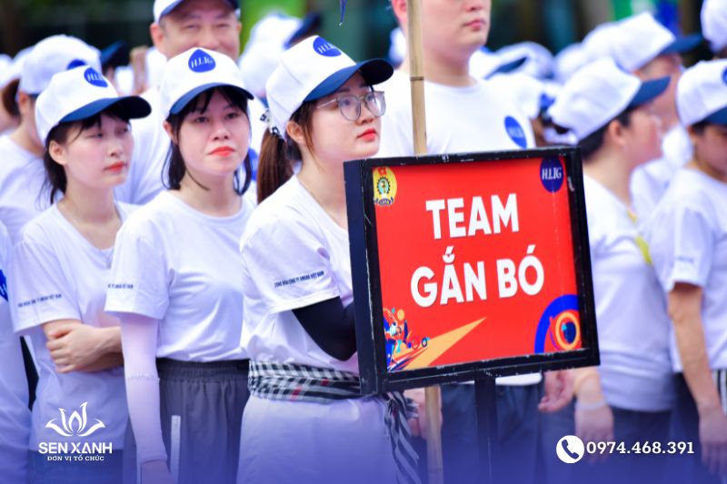 Amazing Race tạo ra sự đoàn kết giữa các thành viên Amazing Race tạo ra sự đoàn kết giữa các thành viên