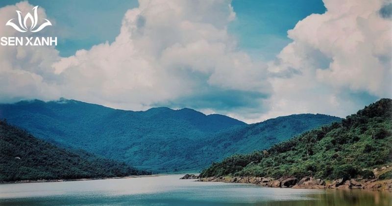 Hồ Đồng Xanh - Đồng Nghệ l&agrave; một khu sinh th&aacute;i nằm c&aacute;ch trung t&acirc;m Đ&agrave; Nẵng khoảng 20km
