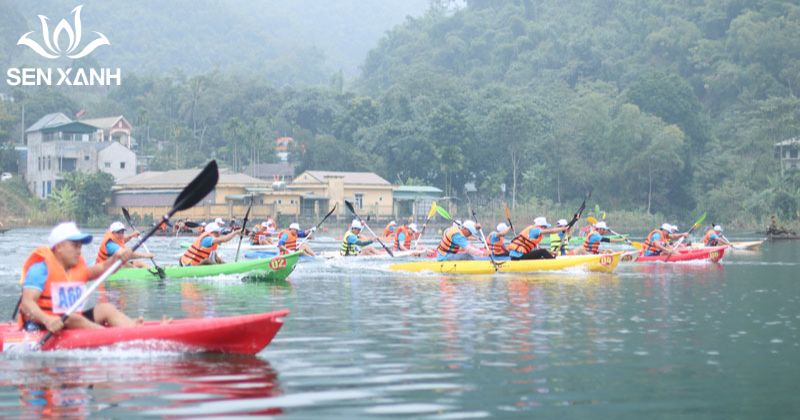 Teambuilding H&ograve;a B&igrave;nh ch&egrave;o thuyền