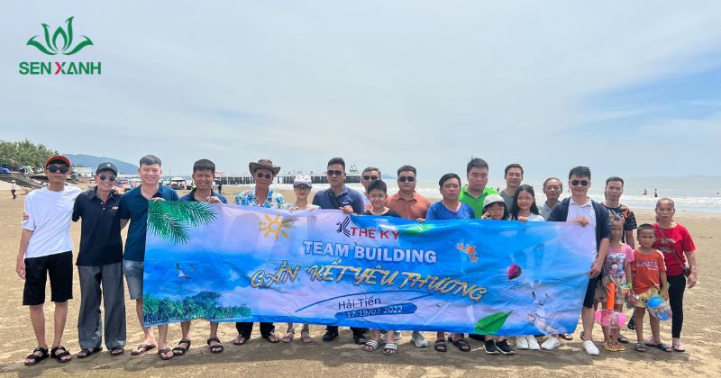 Top 50+ mẫu băng rôn team building đẹp, ấn tượng Băng rôn team building mẫu 3