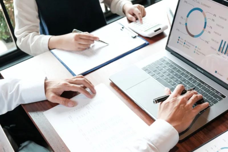 Nhận yêu cầu và phân tích dự án