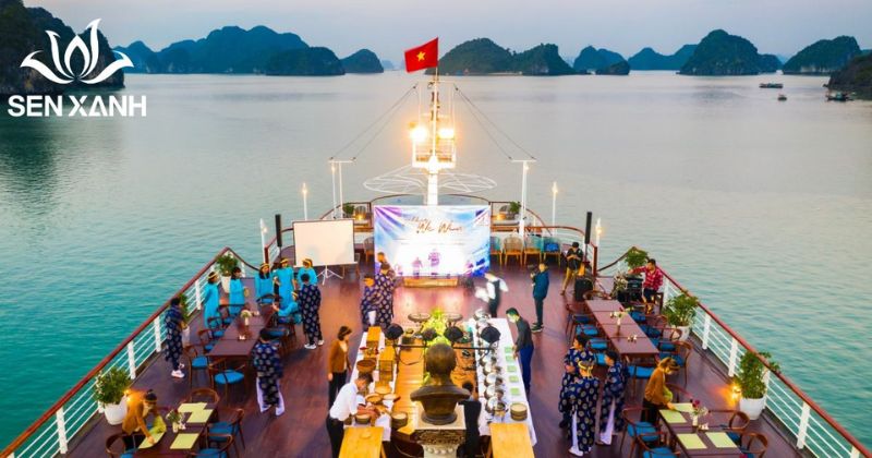 Thiết Kế Chương Trình Du Lịch MICE hấp dẫn 2025 Tour MICE Hạ Long: Hội nghị du thuyền – Gala trên biển