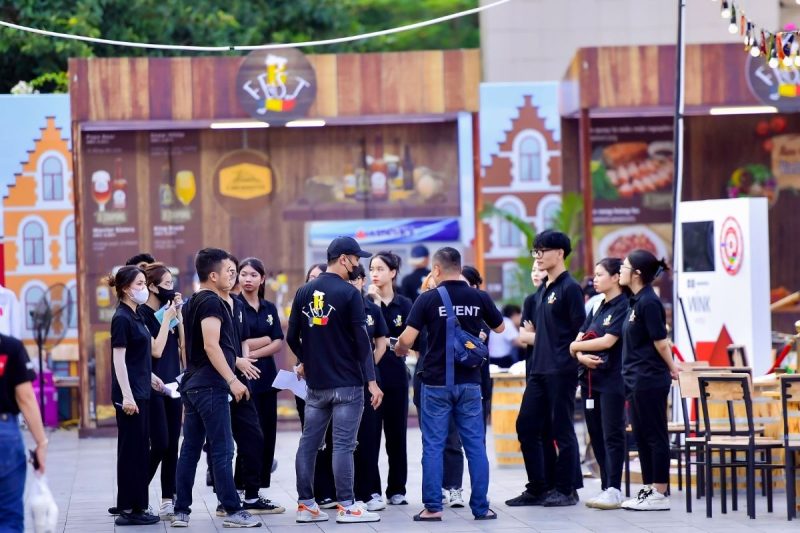 Trình bày phương án, thống nhất ý tưởng