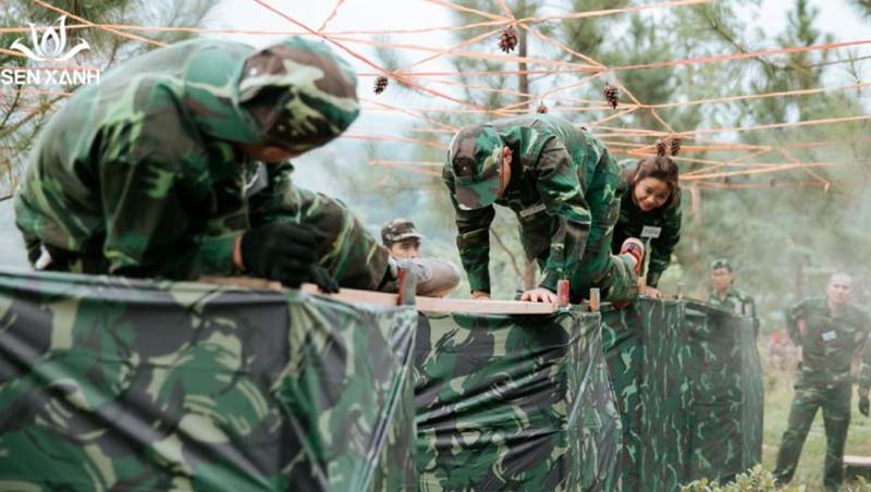 nghĩa của từ Team building qu&acirc;n đội trong tiếng việt