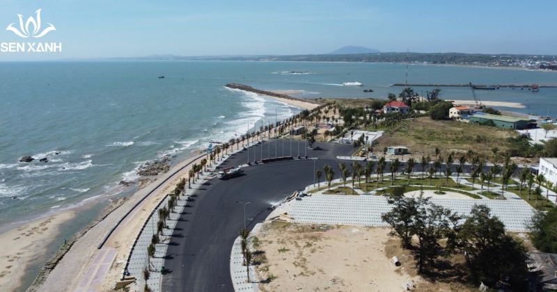B&atilde;i biển Đồi Dương nằm gần trung t&acirc;m th&agrave;nh phố Phan Thiết