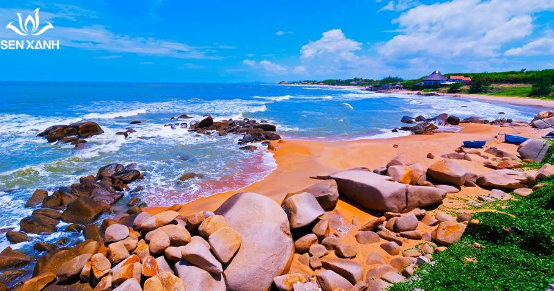 Biển Long Hải thuộc huyện Long Điền, l&agrave; điểm đến quen thuộc của nhiều doanh nghiệp khi tổ chức teambuilding