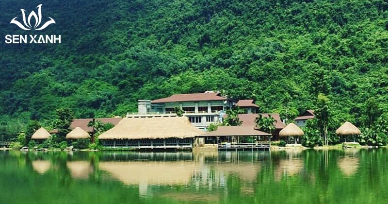 Top 20+ địa điểm tổ chức team building miền bắc hấp dẫn Thung Nham nổi bật với cảnh quan thiên nhiên hùng vĩ, hệ sinh thái đa dạng và không gian rộng lớn.